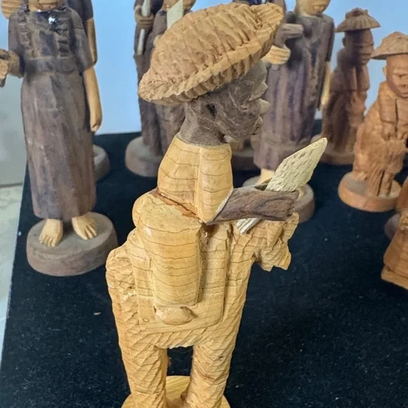 Vintage 1920s Hand Carved African Chess Pieces Tribal Nigerian Handcrafted - Picture 12 of 16